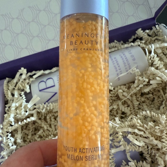 Meaningful Beauty Deluxe Face & Neck Skin System by Cindy Crawford - Picture 5 of 6